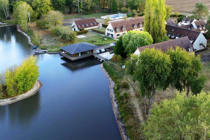 Ternelia Village Vacances Sainte Montaine Exterior foto